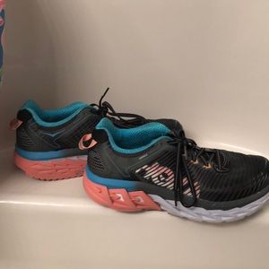 HOKA One One women’s running shoe - Arahi model